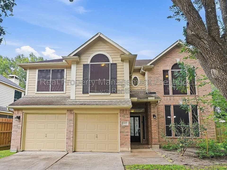1307 Sandpiper Ct S