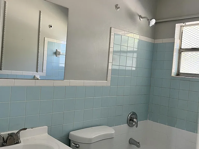 1910 Juanita Ave — Photo 5