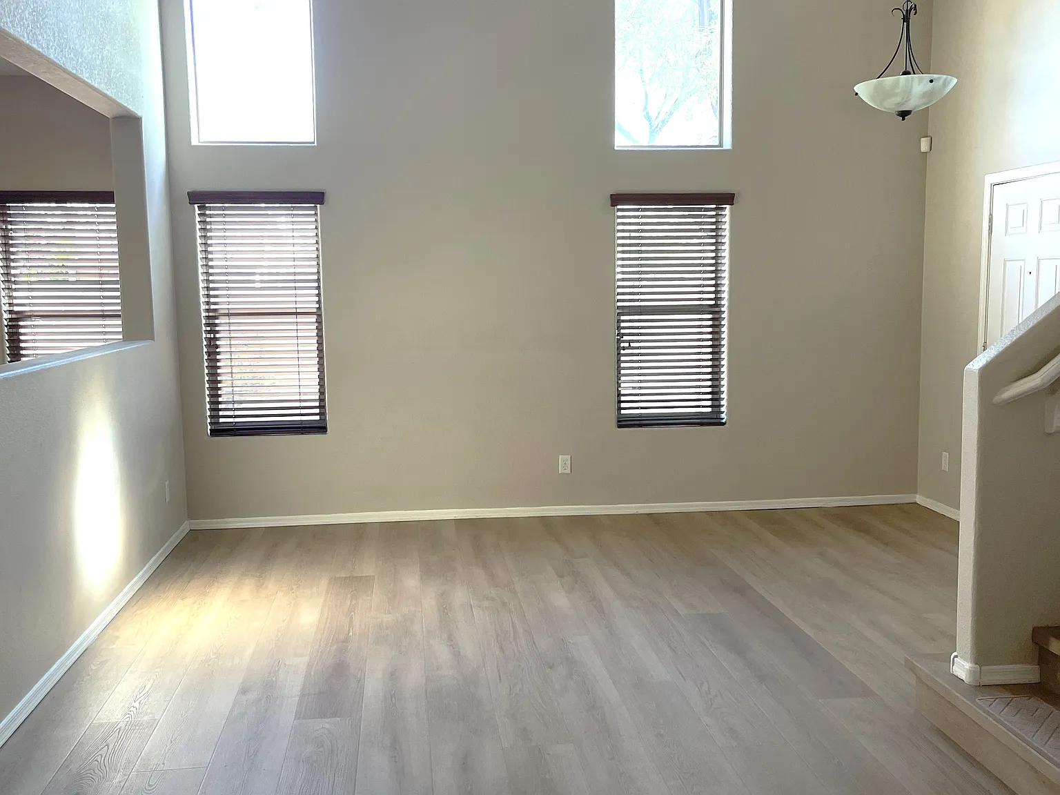 New carpet, fresh paint. Desired Power Ranch community — Photo 3