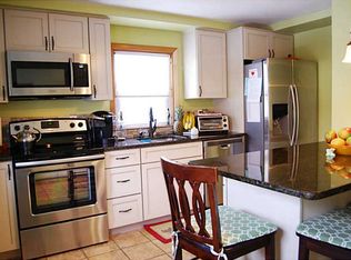 45 Catalpa Ave, Riverside, RI 02915