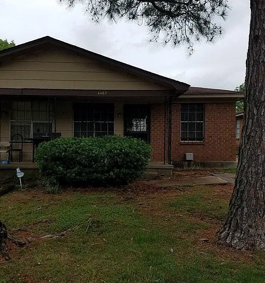 4462 Sumners Wells Rd — Photo 1