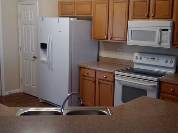 4th image of 2301 SW 25th St