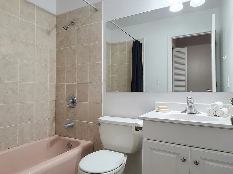 5953 N Kenmore Ave #103 — Photo 5