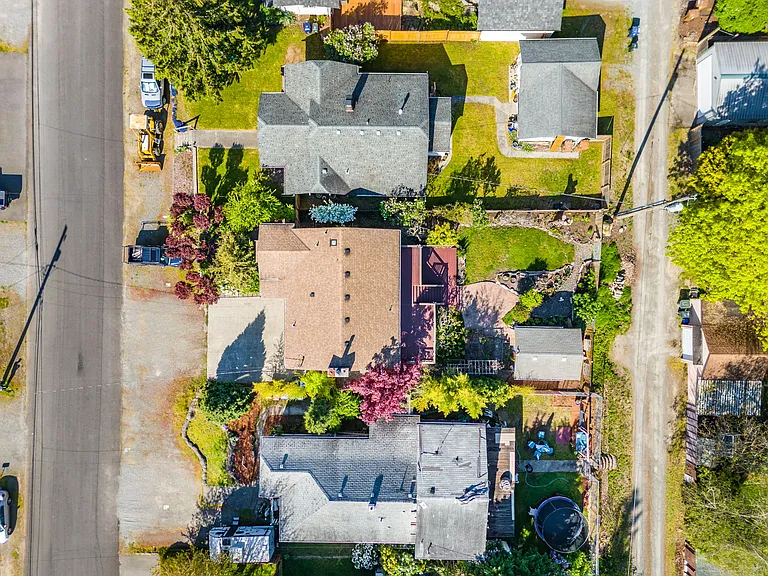5709 N 48th St — Photo 40