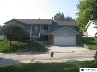 16085 Gold Plz, Omaha, NE 68130