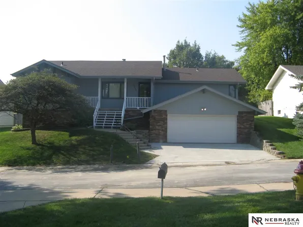 16085 Gold Plz, Omaha, NE 68130