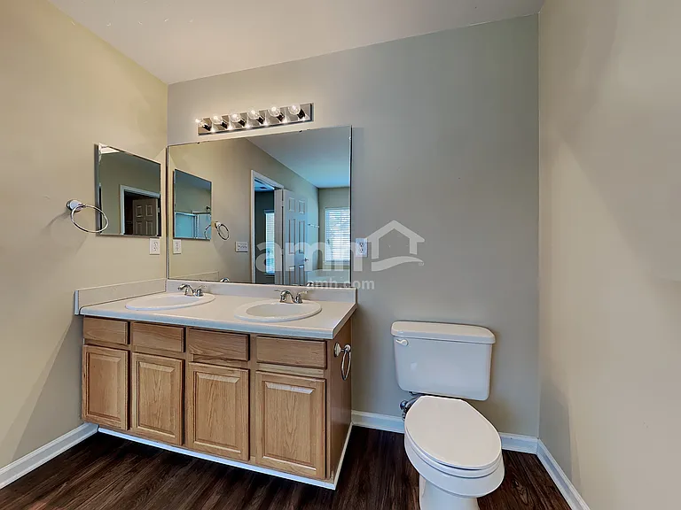 111 Graduate Ln — Photo 18