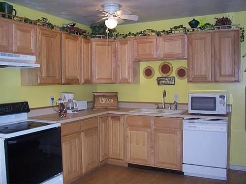 4th image of 1527 Rosewood Pl