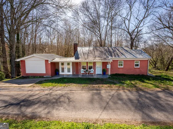 239 Young Dr, Clarkesville, GA 30523