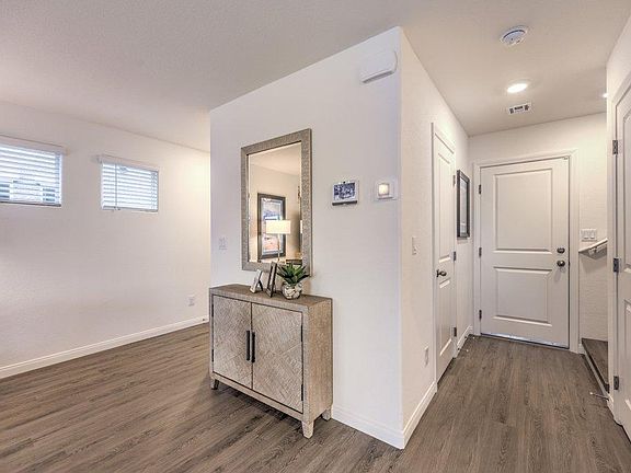 4th image of 10019 Mollard Ave