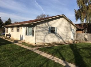 1821 Jethro Ave APT B, Zion, IL 60099