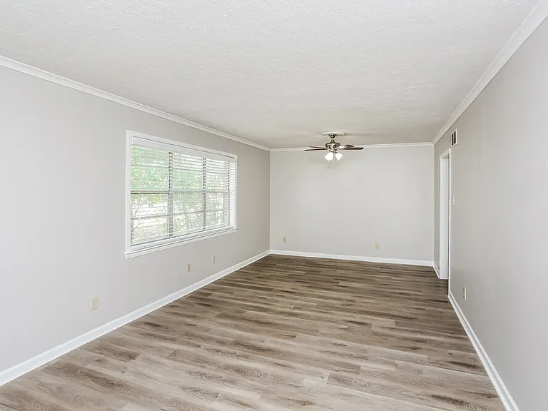3259 Powers Rd — Photo 6