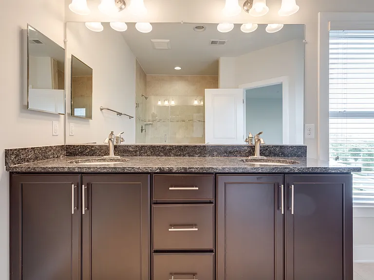 737 Diamond Ave — Photo 17