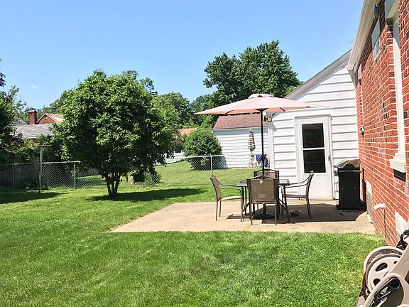 5th image of 785 Marlow Pl