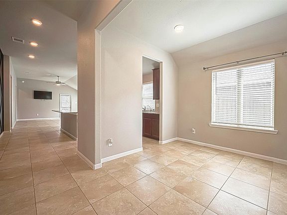 5th image of 21514 Autumn Summit St