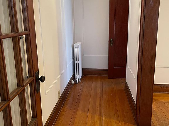 4th image of 41 Forest Ave #1