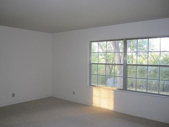 2nd image of 3606 Arrowhead Dr