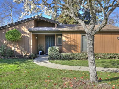 621 Las Perlas Dr, Santa Barbara, CA, 93111