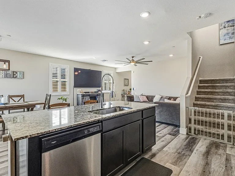 5390 Robinera Ct — Photo 24
