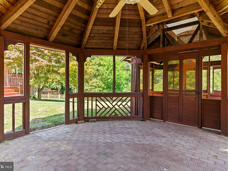 26 Princeton Pl — Photo 17
