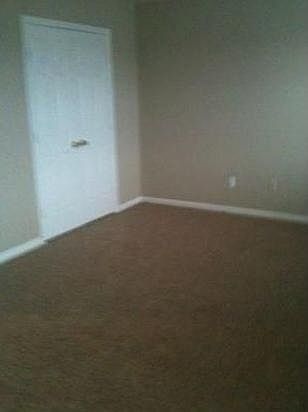 5th image of 119 Jennifer Dr