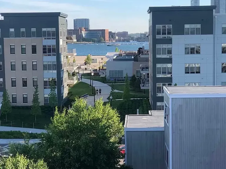 20 Orleans St #401 — Photo 19