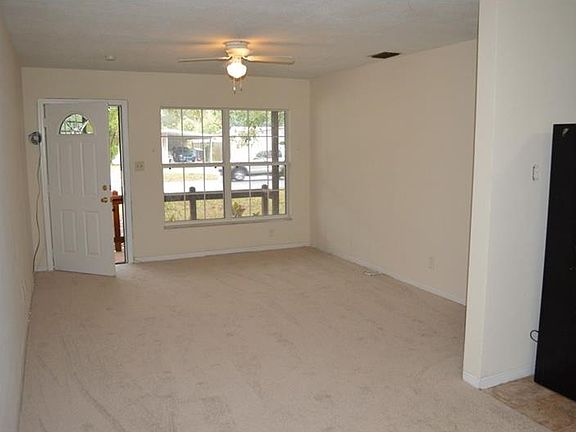 2nd image of 3884 20th St N