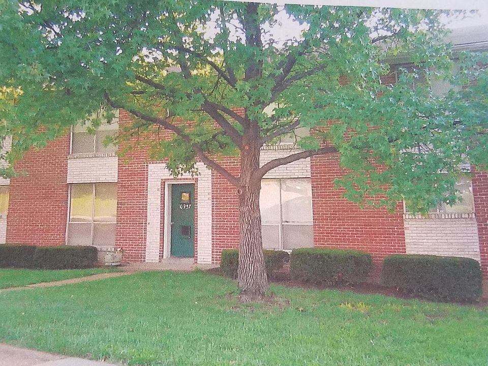 2nd image of 10957 Whitehall Manor Dr