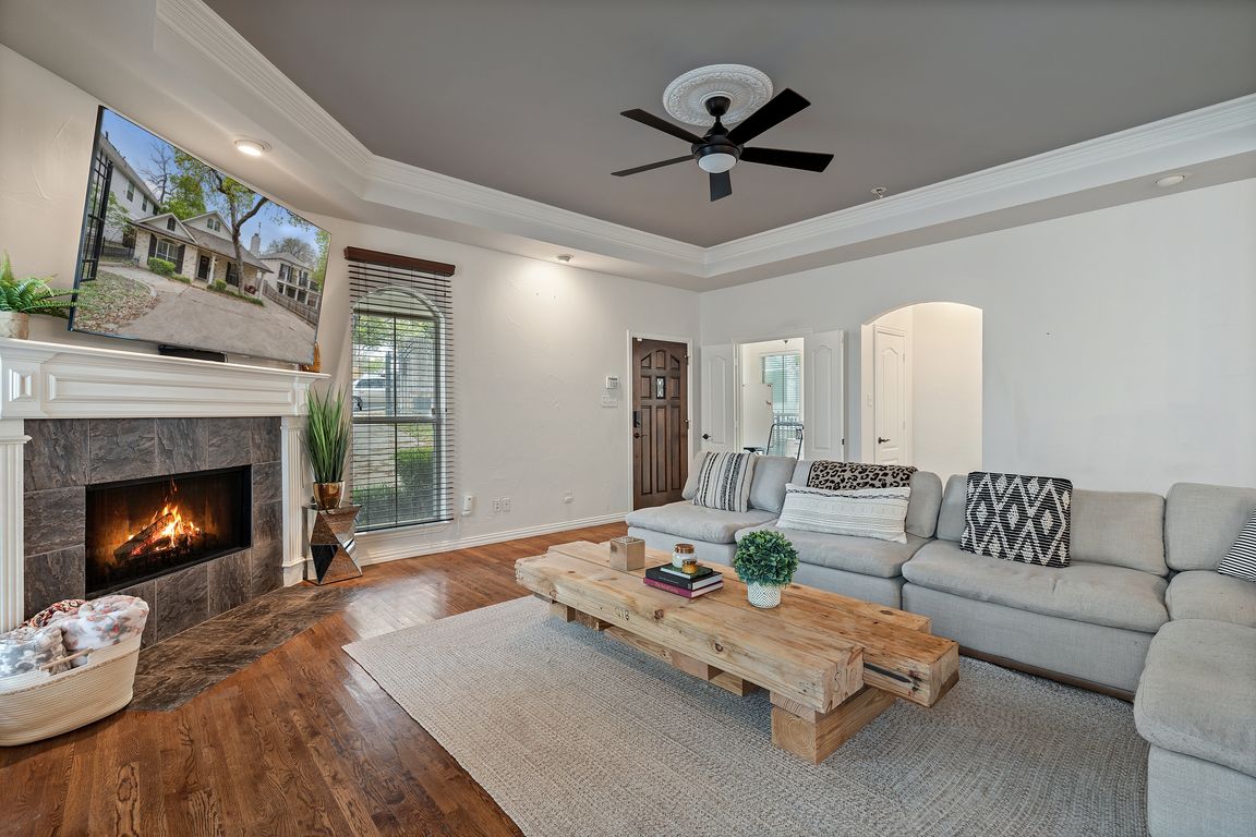 next background image