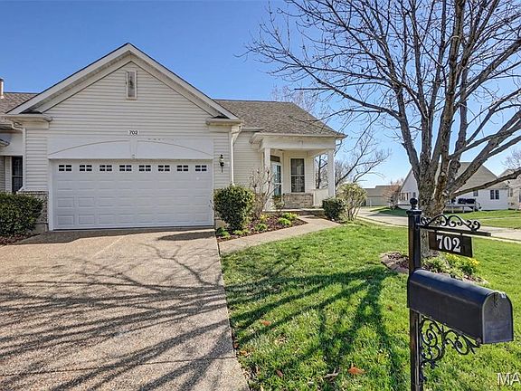 2nd image of 702 Harrier Dr #V