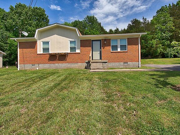 3rd image of 210 Dabney Dr