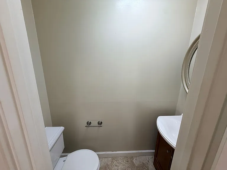 1009 Williamsburg Dr — Photo 36