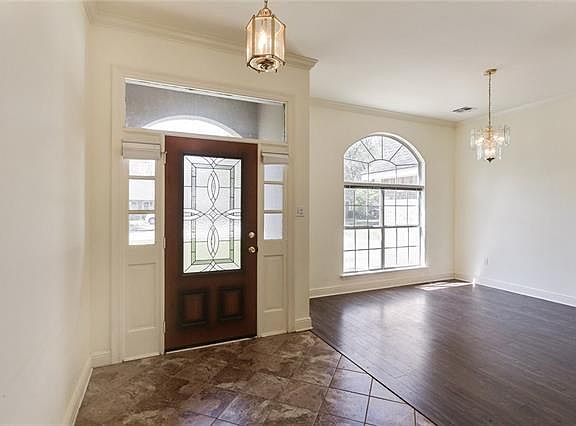2nd image of 439 Westwood Dr