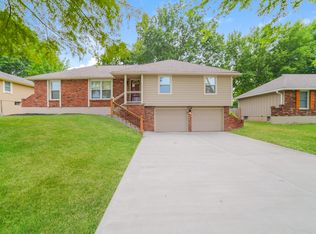 1309 SW 19th St, Blue Springs, MO 64015
