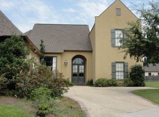 15545 Espirit Dr, Baton Rouge, LA 70810