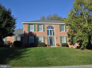 3609 Regency Ln, York, PA 17402