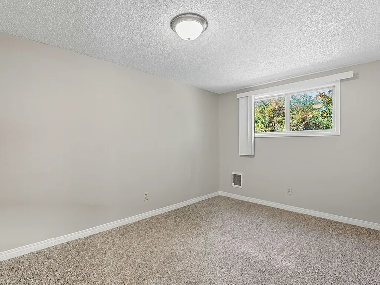Eagles Landing Apartments — Photo 9
