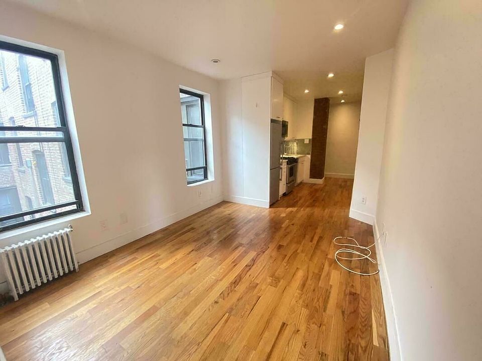 1st image of 304 10th St #298-16