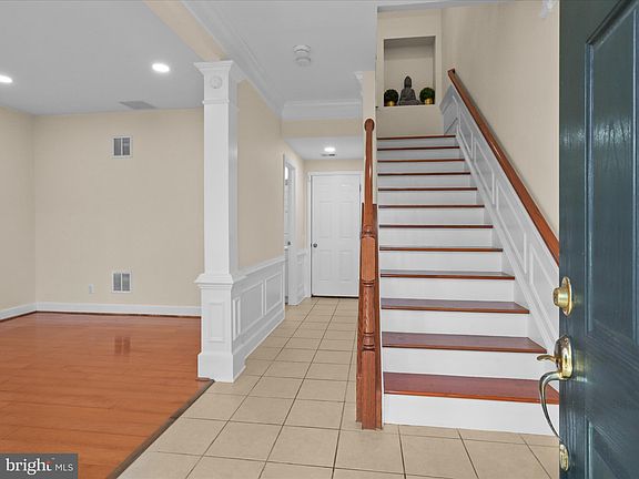 4th image of 2528 Walnut Leaf Ln