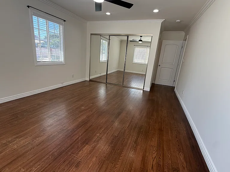 8701 Kittyhawk Ave — Photo 8