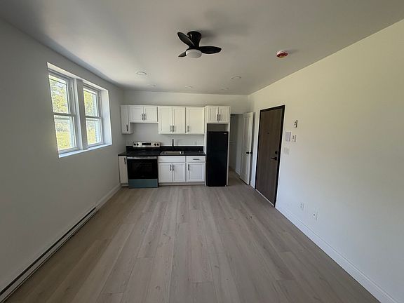 4th image of 1140 Ashland St #A