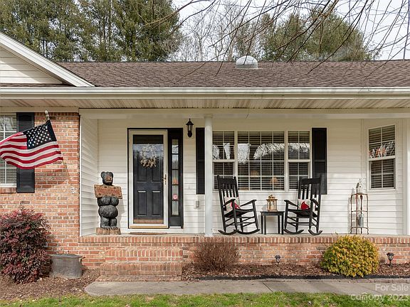 4th image of 3227 Brightwater Farm Dr