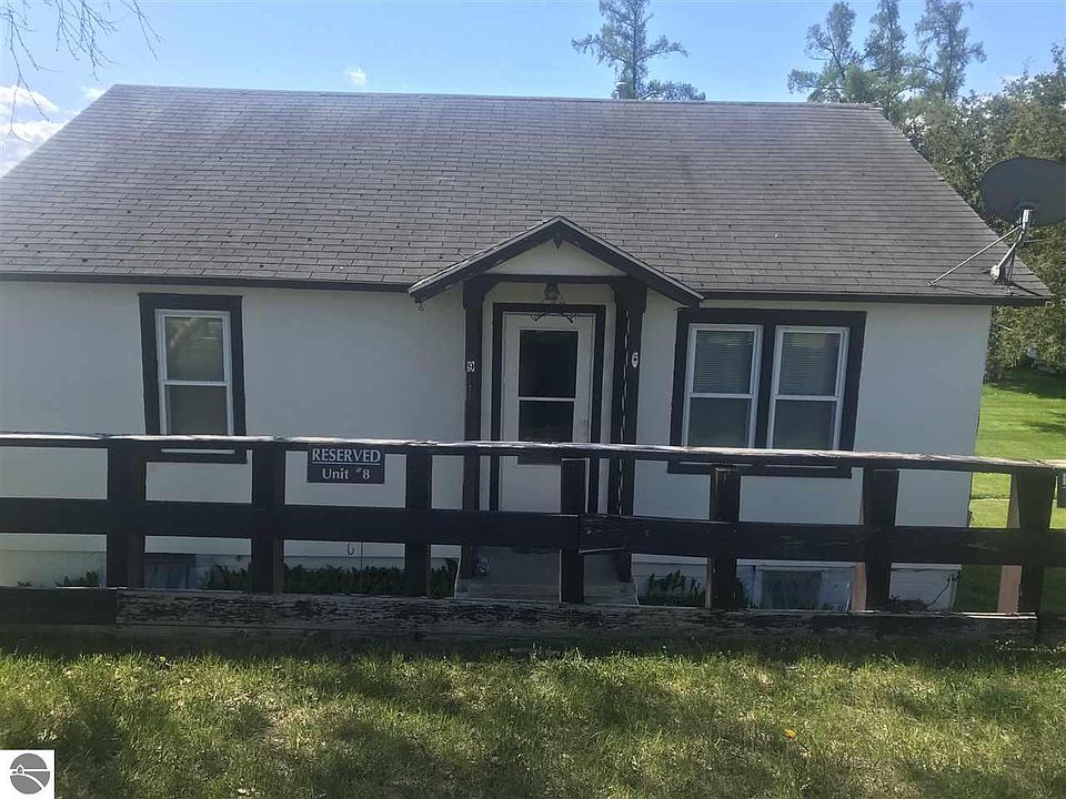 1st image of 7285 Cairn Hwy #9