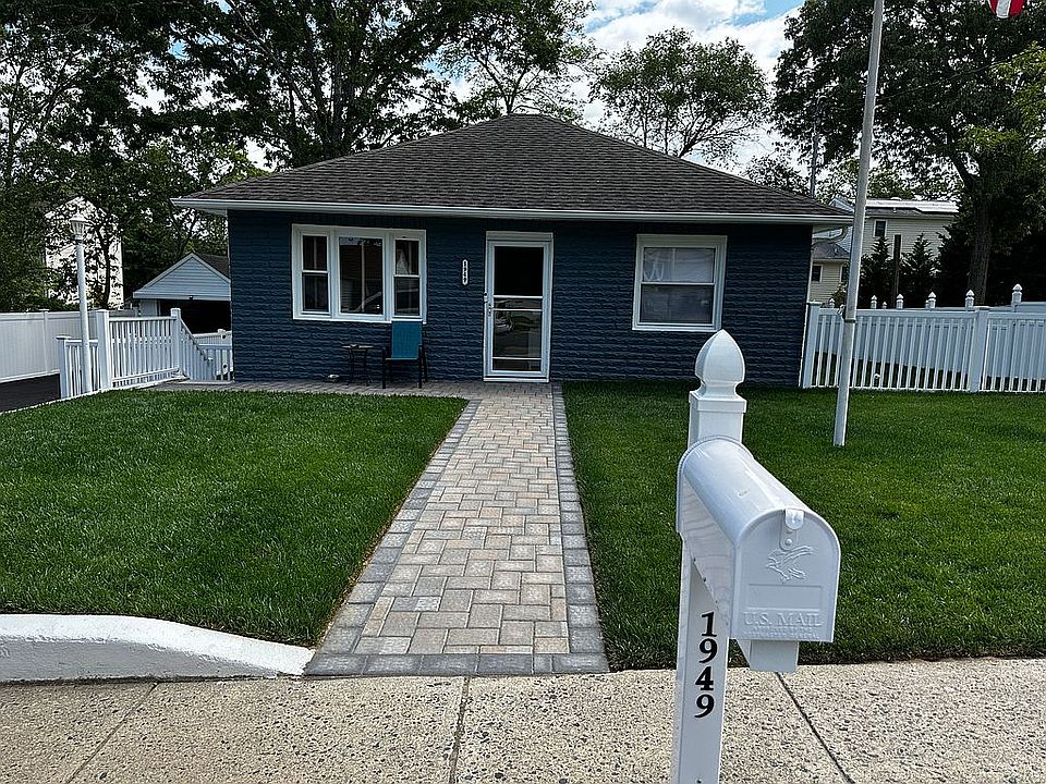 1st image of 1949 Red Cedar St