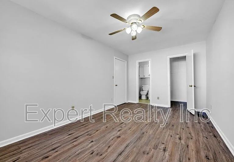 822 Linbard Ln — Photo 7
