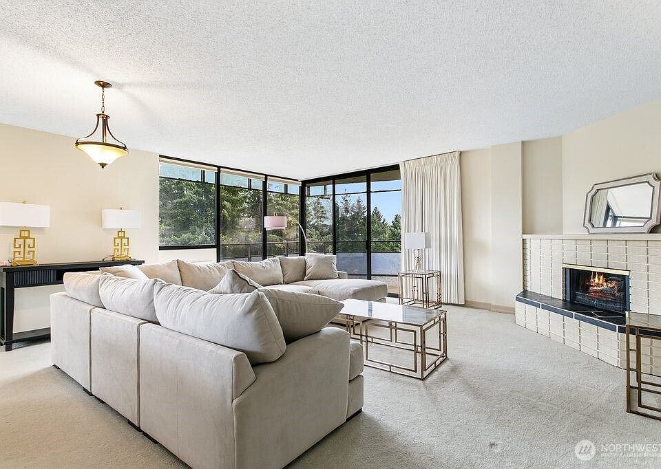 1st image of 1910 Evergreen Park Drive SW #701