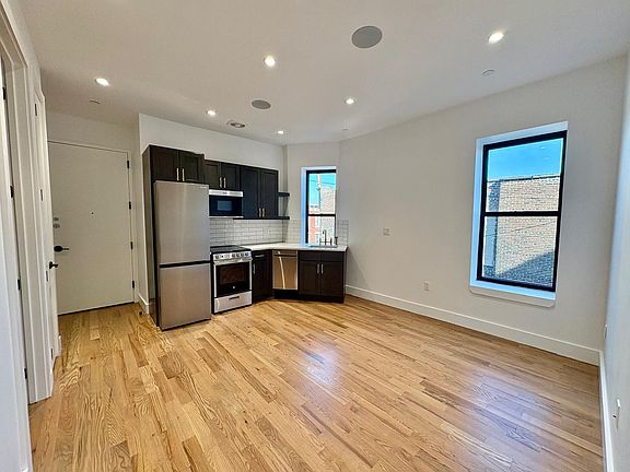 2nd image of 347 Broadway #4B