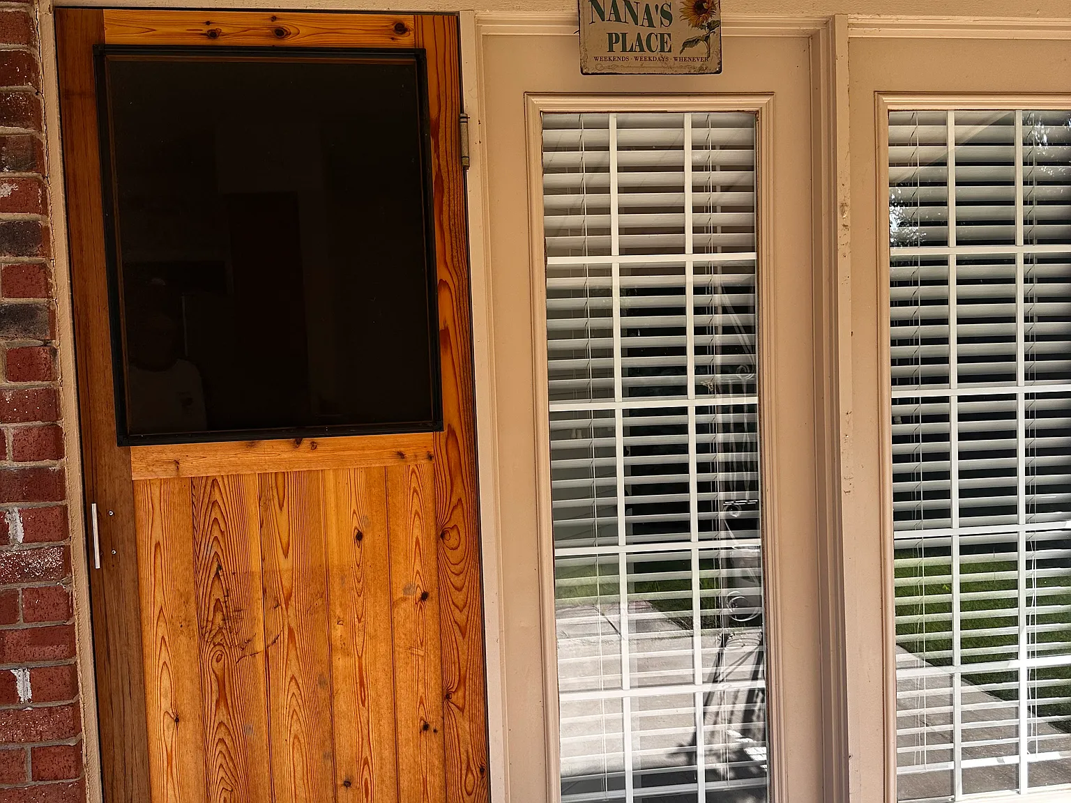 1812 S 5th Pl — Photo 3