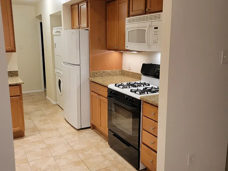 2049 Royal Fern Ct #2B — Photo 2
