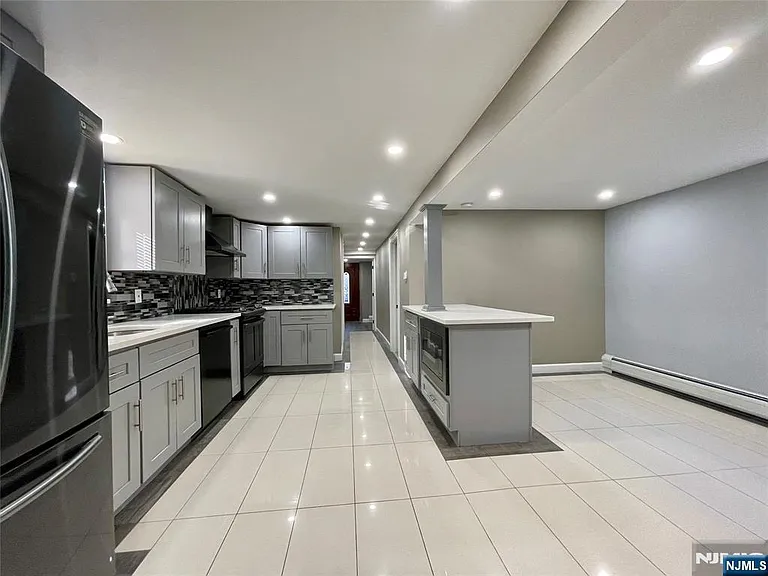310 E Central Blvd — Photo 11